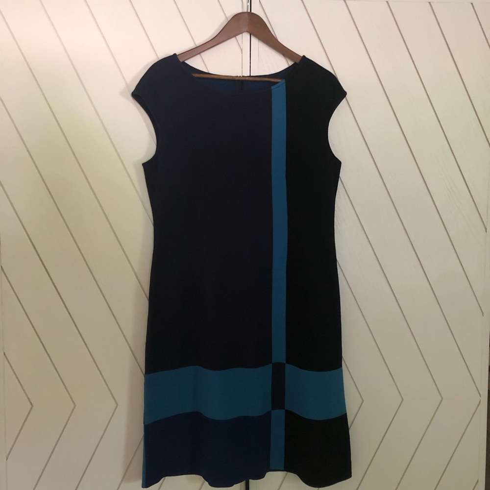 St John Dress - Size 12